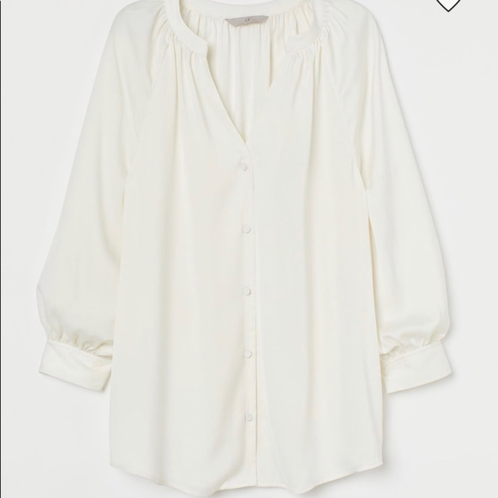 ✨ NWT H&M white satin blouse ✨